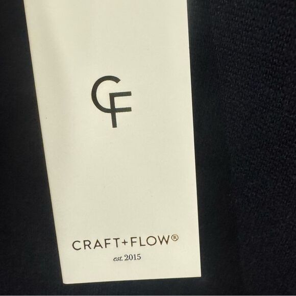 Craft+Flow Men’s navy cable knit cardigan sweater size small NWT - Picture 4 of 6